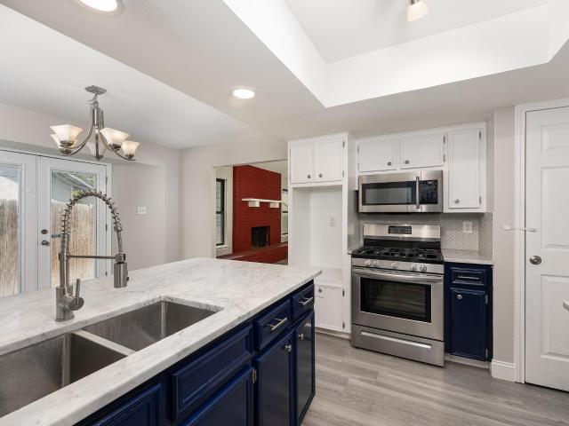 1201 Wayne Dr