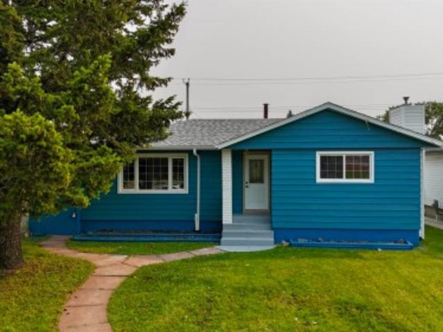 12023 Avenue Nw, Edmonton, AB, T5E 1Z7 house for sale | Listing ID E4509 | Royal LePage