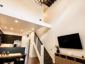 1202 Barristers Court # 1202