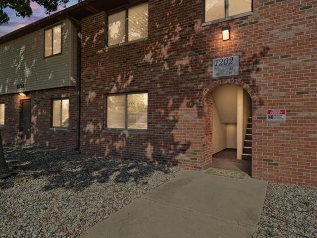 1202 Dean Dr Apt 3, Urbana, IL 61802