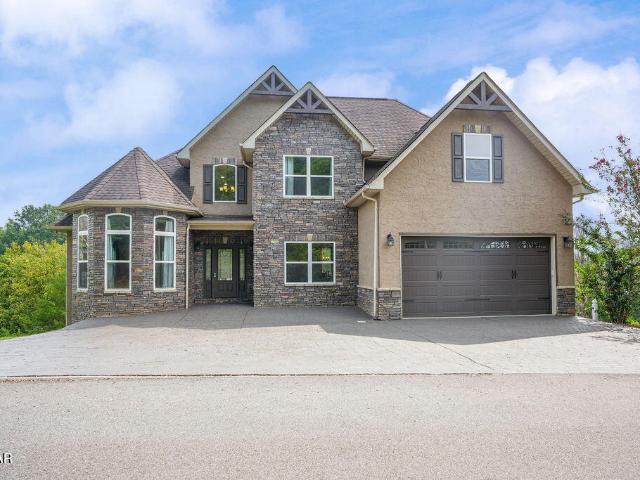 1202 Foxwood Drive