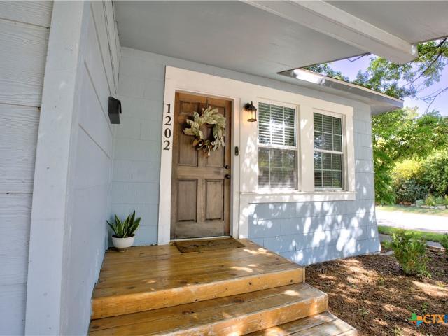 1202 S 37th Street