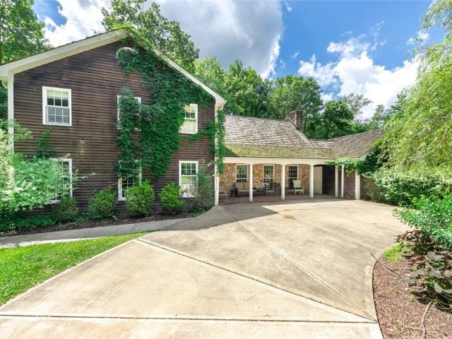 1202 Twelve Oaks Ct