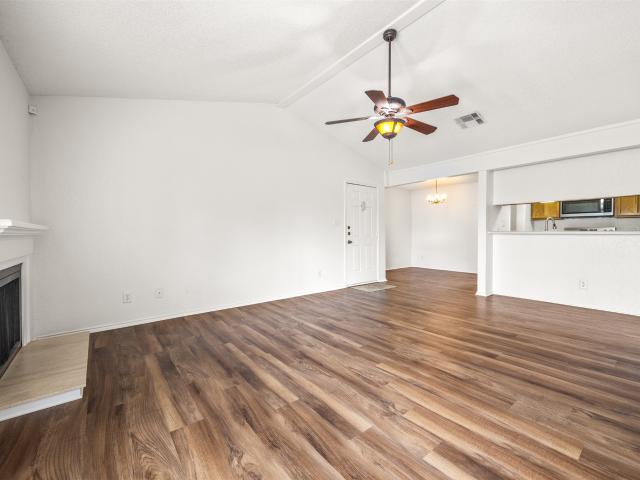 1202 Thorpe Ln, Unit 612, San Marcos, TX 78666 | MLS #51046