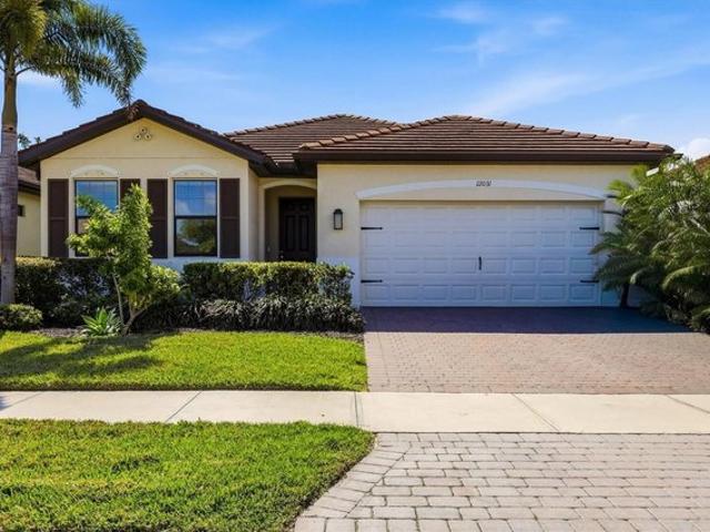 12031 Lovegrass St, Venice, FL 34293
