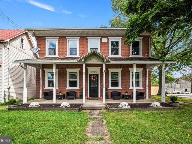 1203 Old Swede Road
