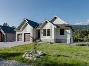 1203 Castle Road, Gibsons, BC, V0N 1V5 house for sale Listi.