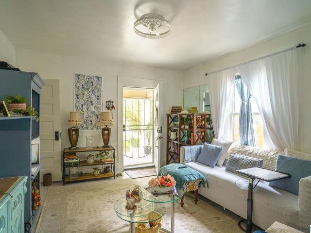 1203 Jersey Street