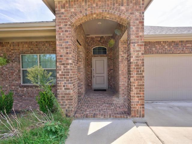1203 Larkspur Lane