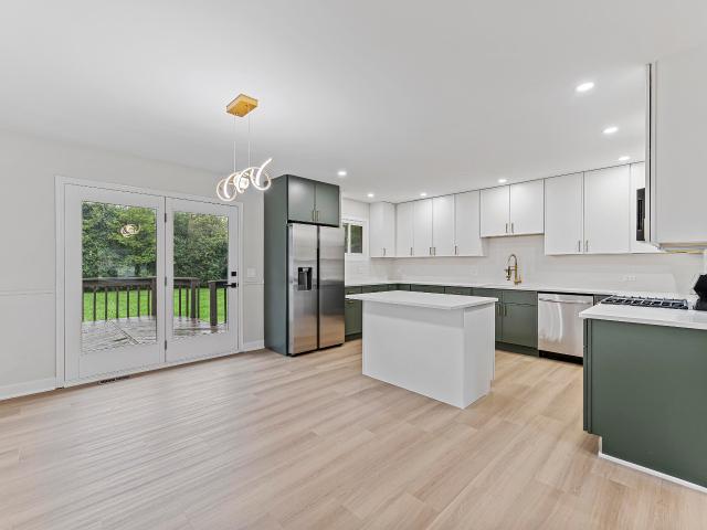 1203 rd Ave