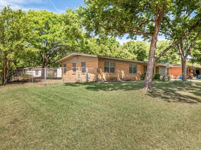 1203 Sunnybrook Drive