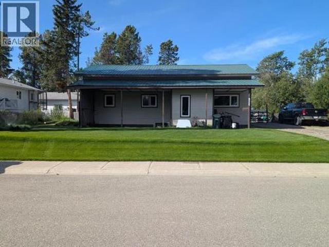 1203 Spruce Street, Whitehorse, YT, Y1A 4G4 house for sale | Listing ID 17576 | Royal LePage
