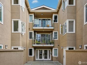 1203 th Avenue NE # 204