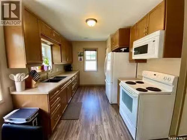 120 3Rd Street W, Carnduff, SK, S0C 0S0 house for sale List.