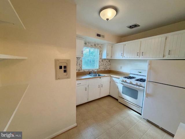 120 2 Washington Street NE # 5