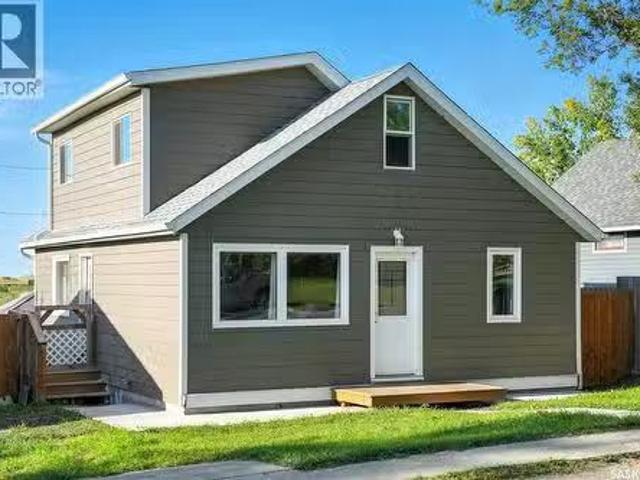 120 Colborne Avenue, Viscount, SK, S0K 4M0 house for sale L.