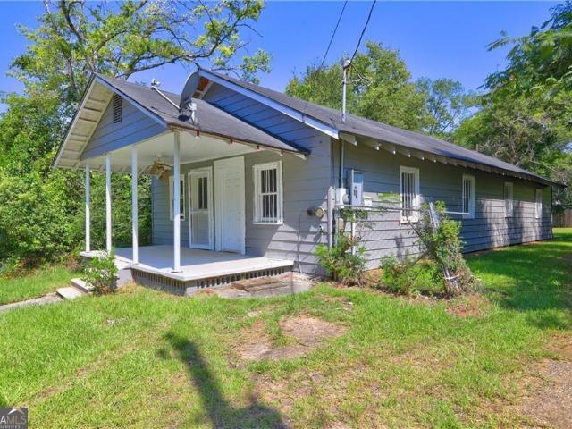 120 Caraker Avenue