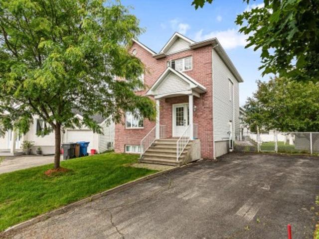 120 Carré De La Batture, Terrebonne Lachenaie, QC, J6W 5Z8 house for sale | Listing ID 12985 | Royal LePage