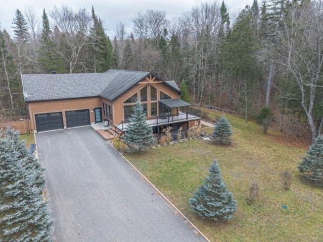 120 Ch. Du Faubourg, Mont Tremblant, QC, J8E 1N9 house for sale | Listing ID 22418 | Royal LePage