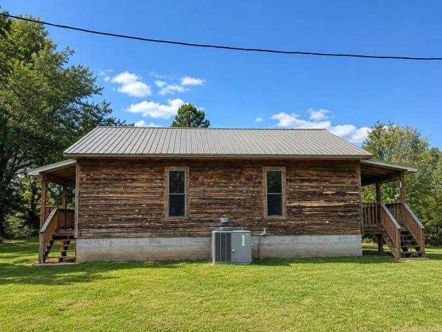 120 Albany Lane