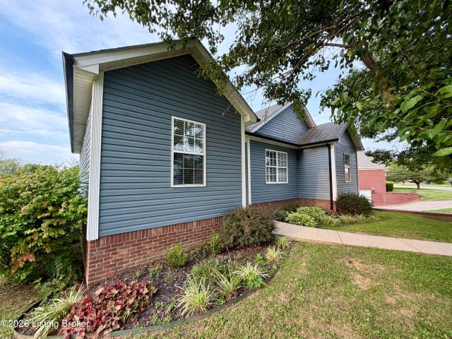 120 Alder Dr