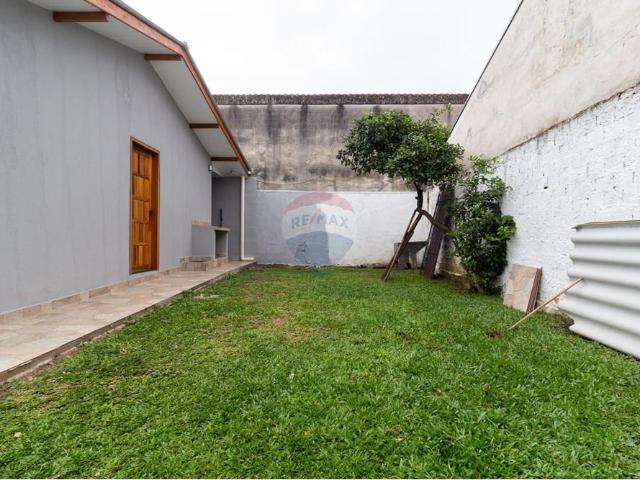 120 Área Útil Casa Alugar, 3 Dormitórios localizado em Rua Américo Vespúcio, 46, Lindóia, Curitiba, Paraná, 81010250 | Brasil