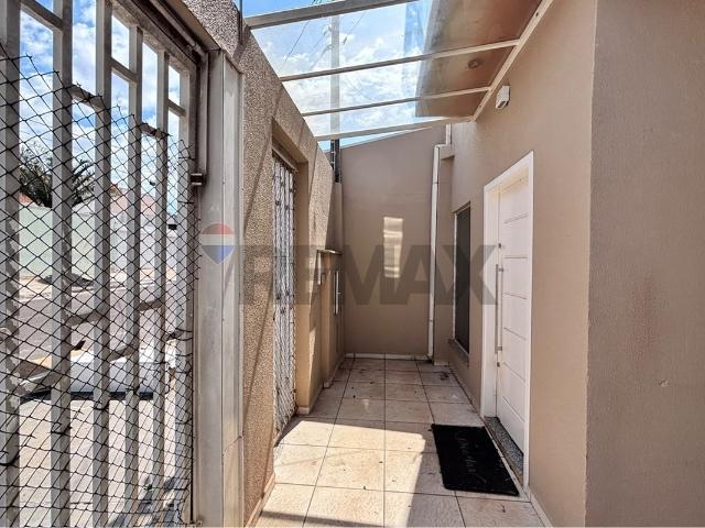 120 Área Útil Sobrado Alugar, 3 Dormitórios localizado em Jardim Cambuí, Botucatu, São Paulo, 18608 641 | Brasil