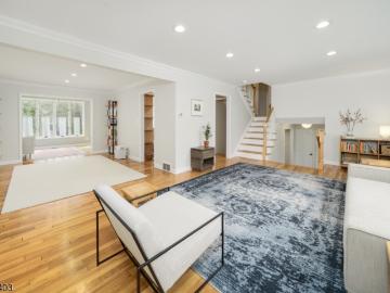 120 Brookside Dr