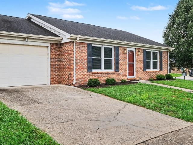 120 Dogwood Ct