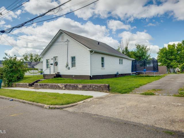 120 Danville Avenue