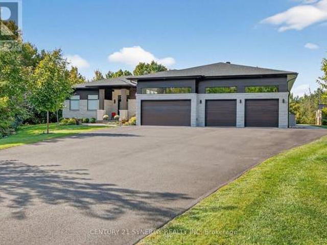 120 Derbeyshire Street, Ottawa, ON, K2W 0E7 house for sale | Listing ID X13110 | Royal LePage