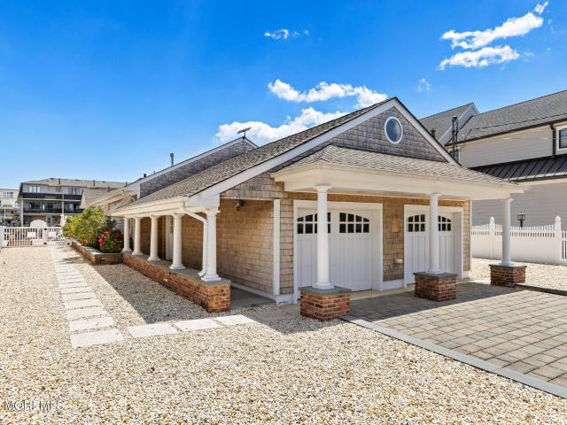 120 Dickman Drive