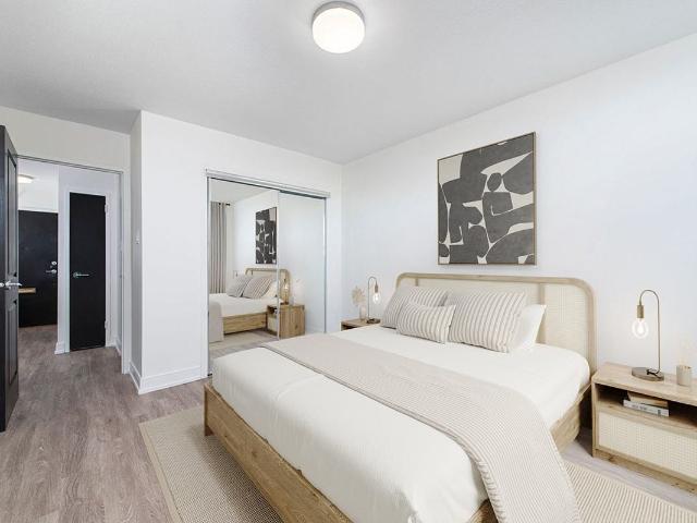 120 Dundas Street East 1 Bedroom Apartment for Rent at 120 Dundas St E, Mississauga, ON L5A 1W6 Cooksville