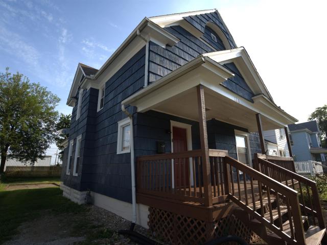 120 E 6Th Street