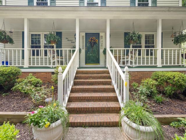 120 E Woodburn Drive