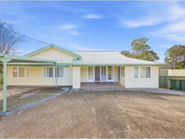 120 John Oxley Drive, Port Macquarie House for rent Listed by.
