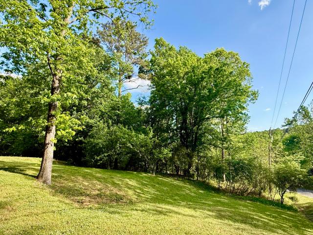 120 Latonia Drive NE
