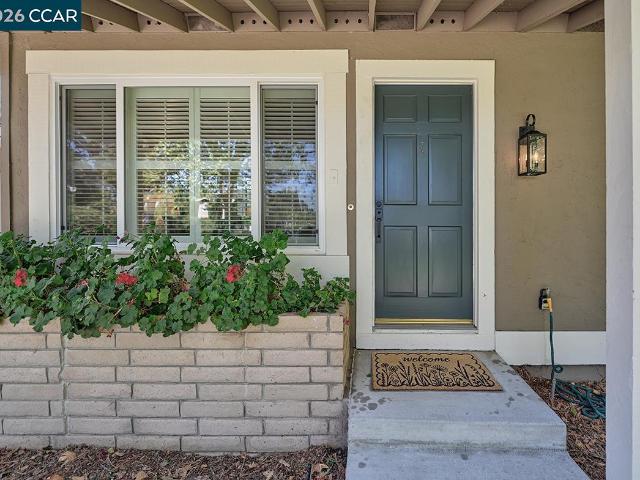 120 Lawnview Cir