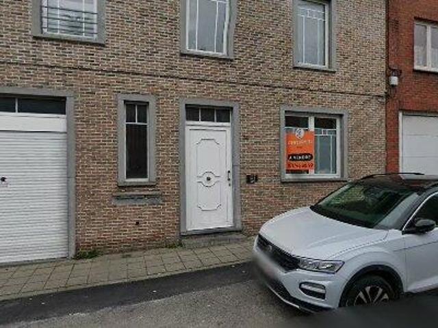 120 m2 apartment for rent in Courcelles