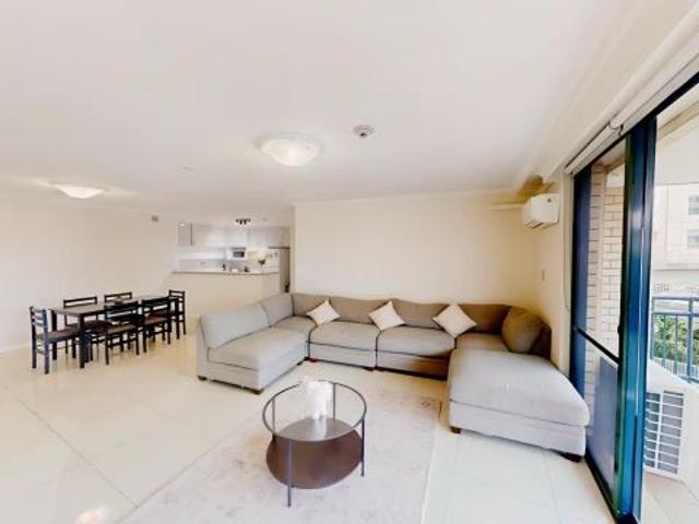 120 Saunders St, Sydney