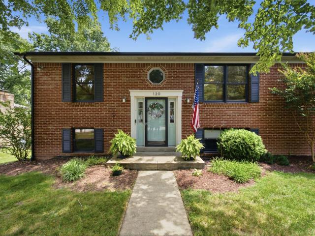 120 Saratoga Circle
