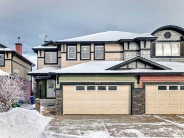 Westmere, Chestermere, Alberta - Parking