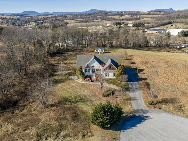 120 Springridge Ln, Fairfield, VA 24435 | MLS #673610