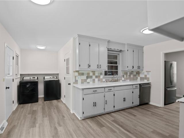 120 Pineview Drive