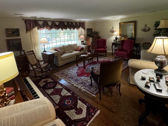 120 Ridgecrest Lane