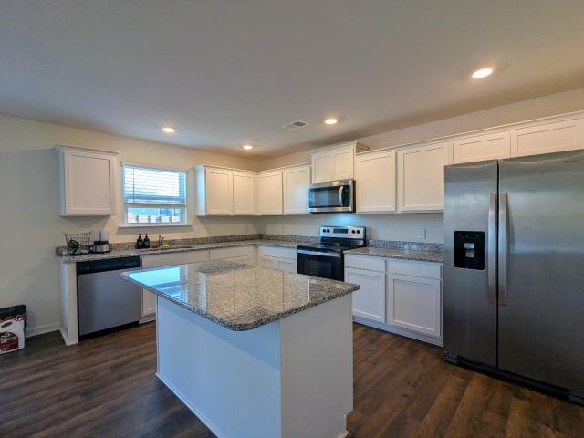 120 Westwood Cir