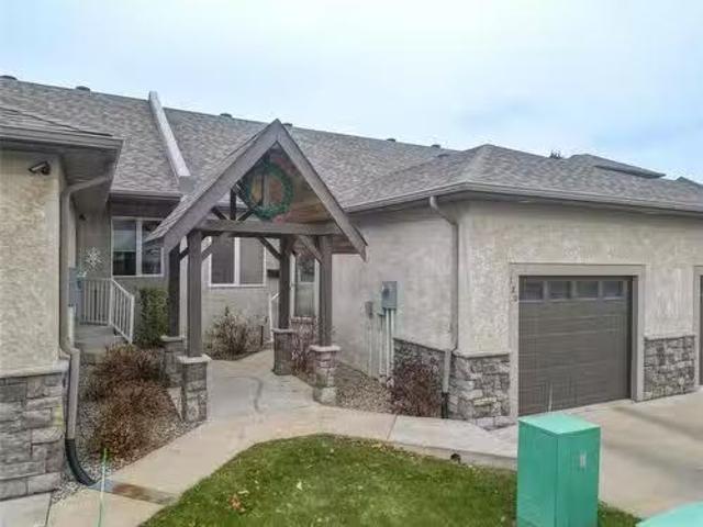 120 Willowlane Drive, Brandon, MB, R7B 0N4 condo for sale L.