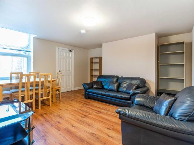 £120pppw Grosvenor Road, Jesmond 5 bed maisonette to rent £2,600 pcm £600 pw