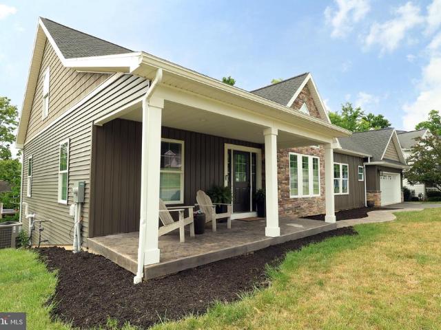 1214 Fox Meadow Circle