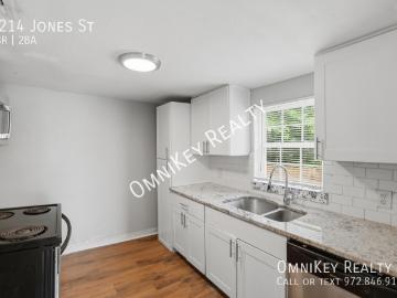 1214 Jones St, 3 beds, 2 full baths